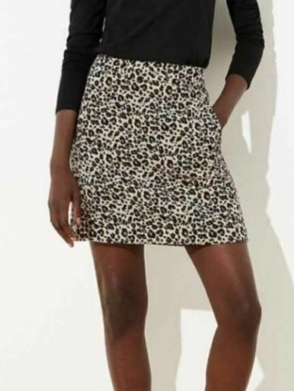 NWOT Loft Women's Black Cream Snow Leopard Animal Print Mini Skirt Size LT #738